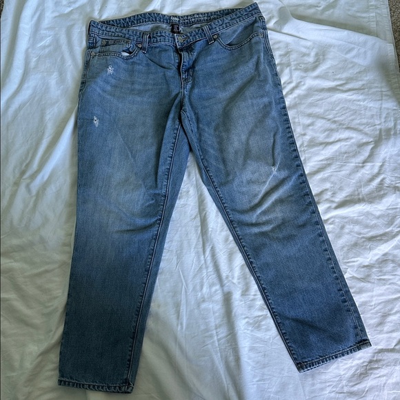 Gap Sexy Boyfriend Fit Distressed Jeans - Picture 2 of 3